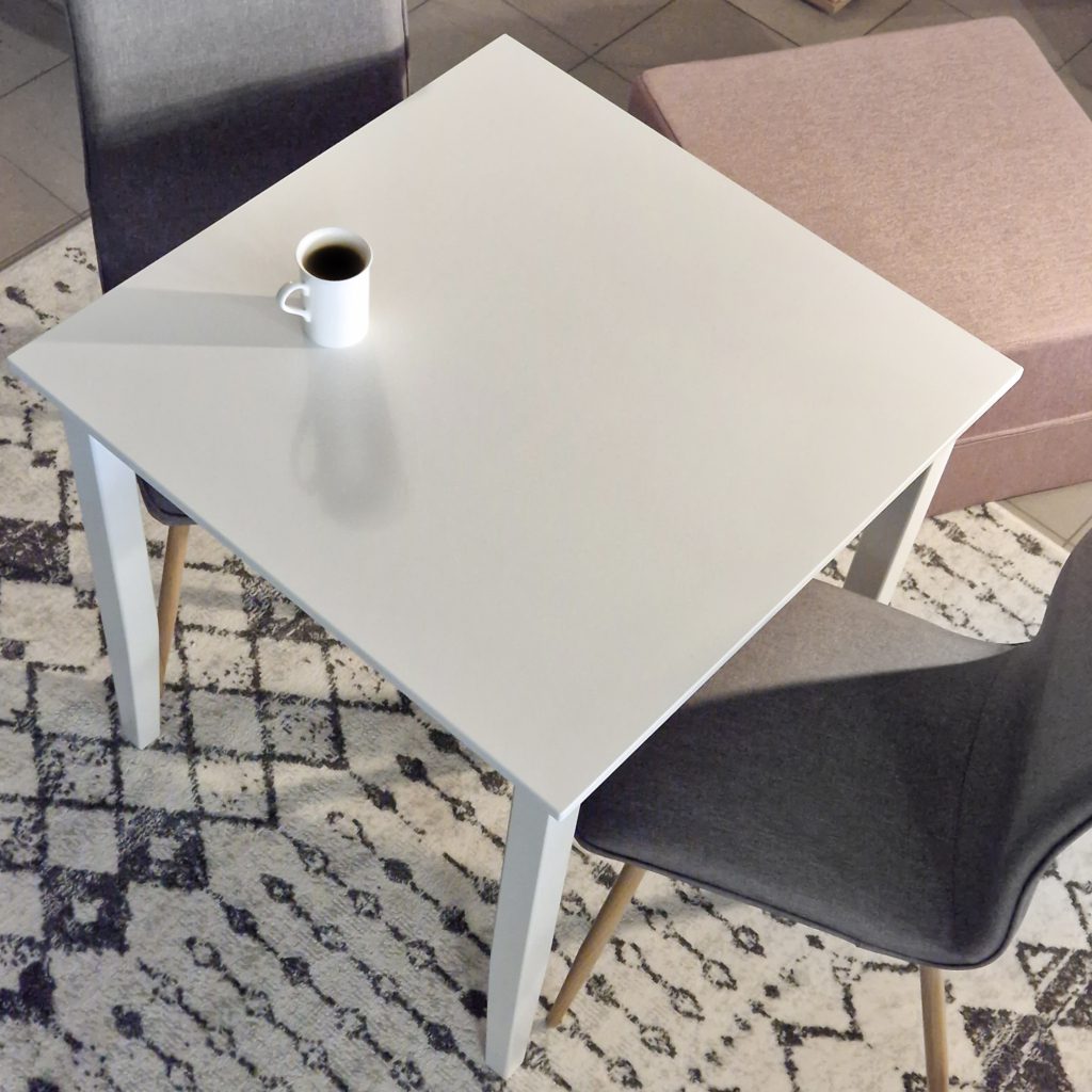 Kuura pöytä 75x75, useita värejä
