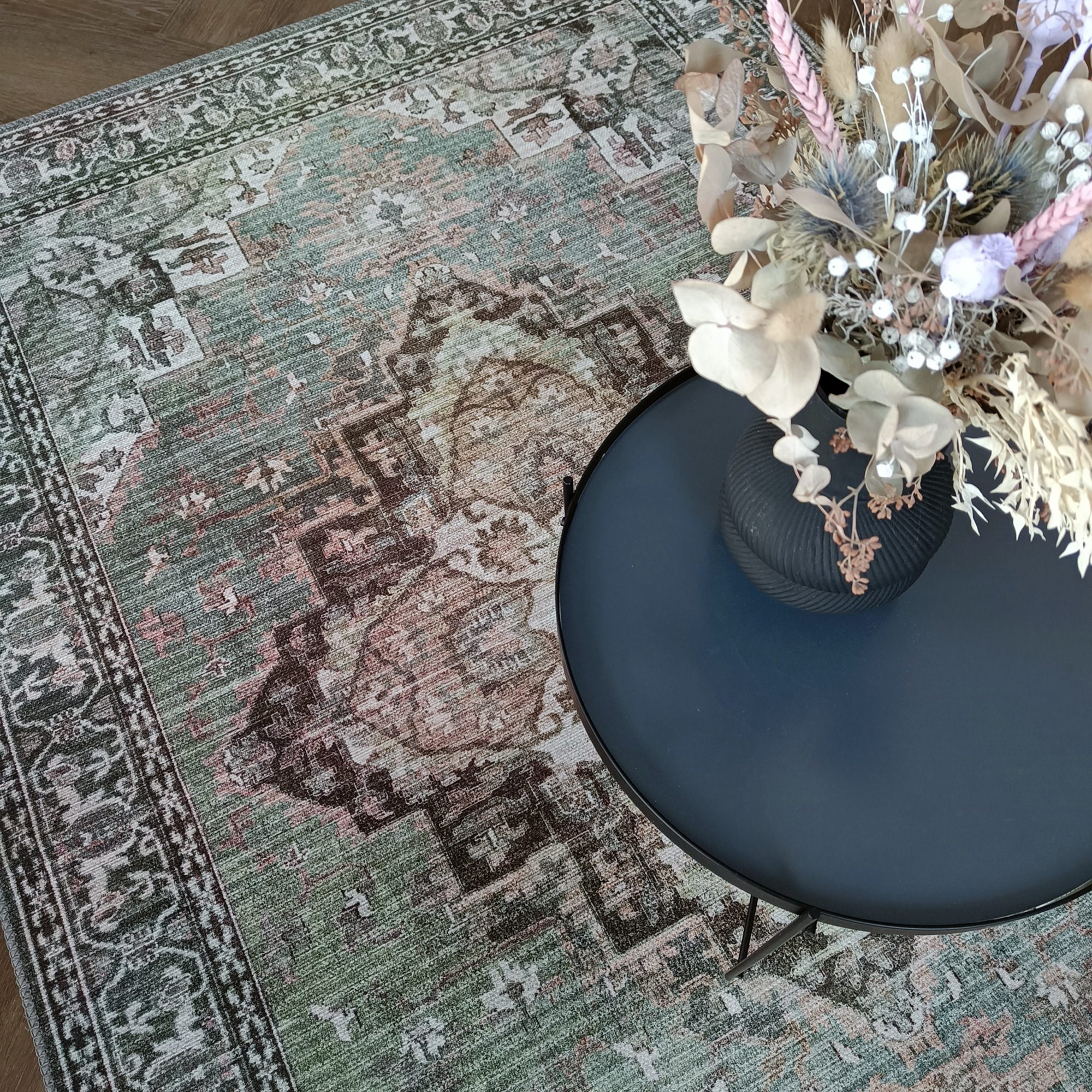 Zahra -matto, useita kokoja ja värejä