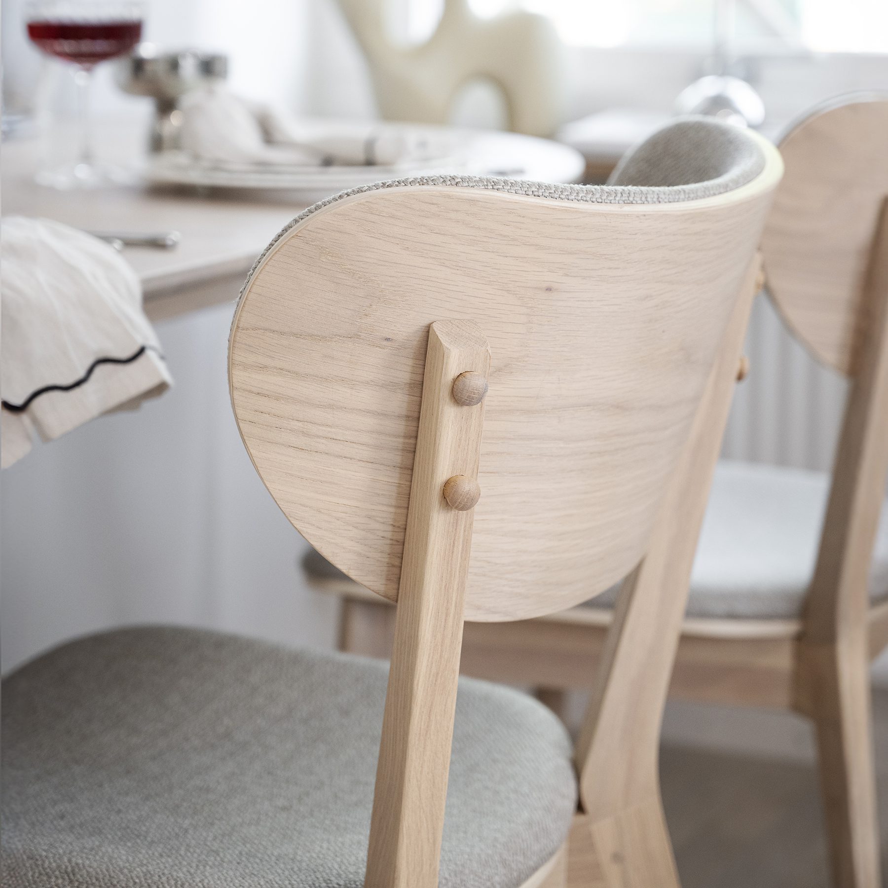 Kato tuoli - Valkolakattu - Image 15