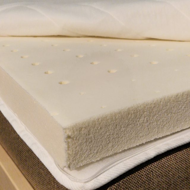 Eden latex 70 mm petauspatja - useita kokoja